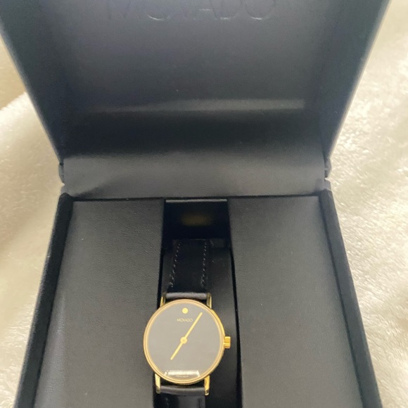 Movado 28mm ladies watch main image 4